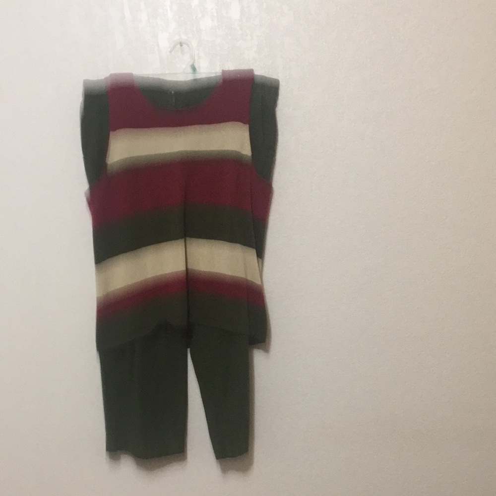2 piece top xl capris 16 both Liz Claiborne villager